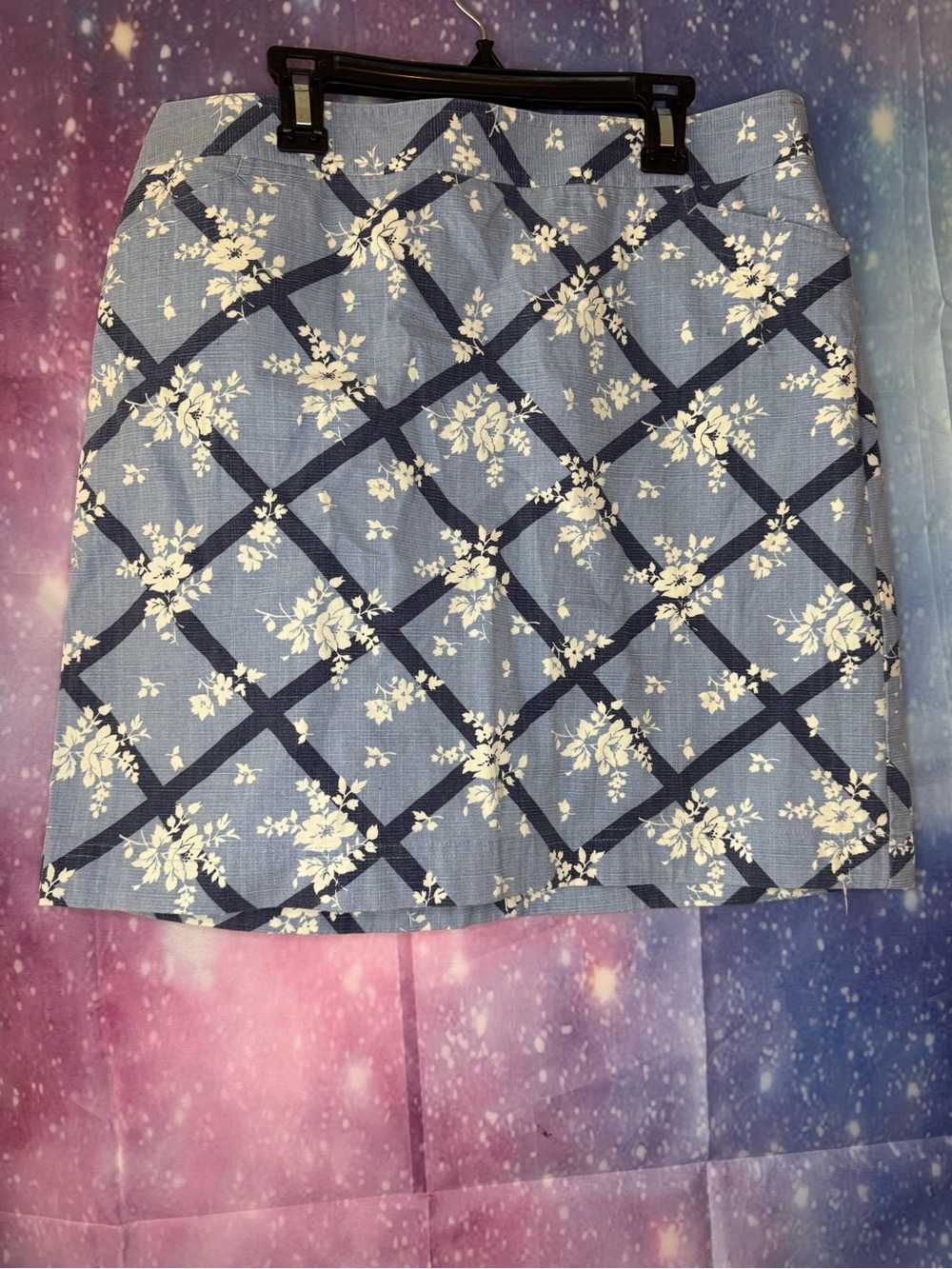 Loft floral skirt 🛍
